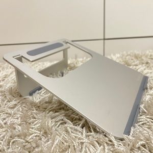 SATECHI laptop Stand